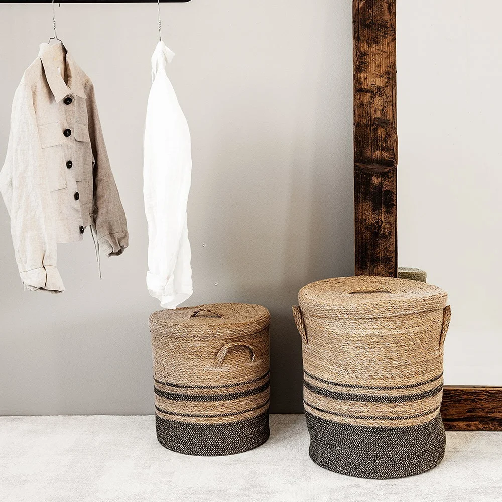 Set di due cestini portabiancheria naturali con coperchio