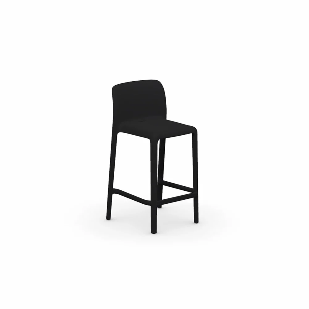 Connubia sgabello Bayo CB1984 adatto per interni ed esterni disponibile in due misure e piu finiture