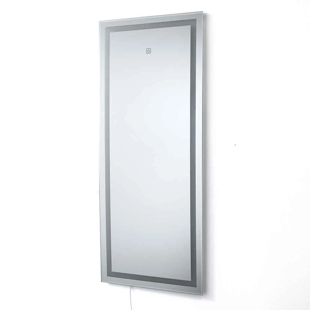 Specchio da parete Illinois di OresteLuchetta con led integrato e accensione touch
