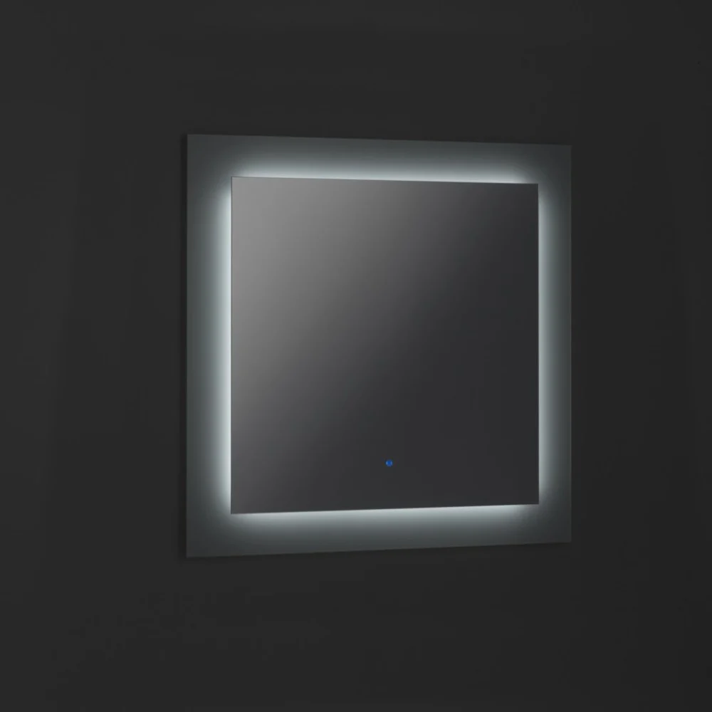 Specchio Glass realizzato in Italia con luce a led adatto per bagno