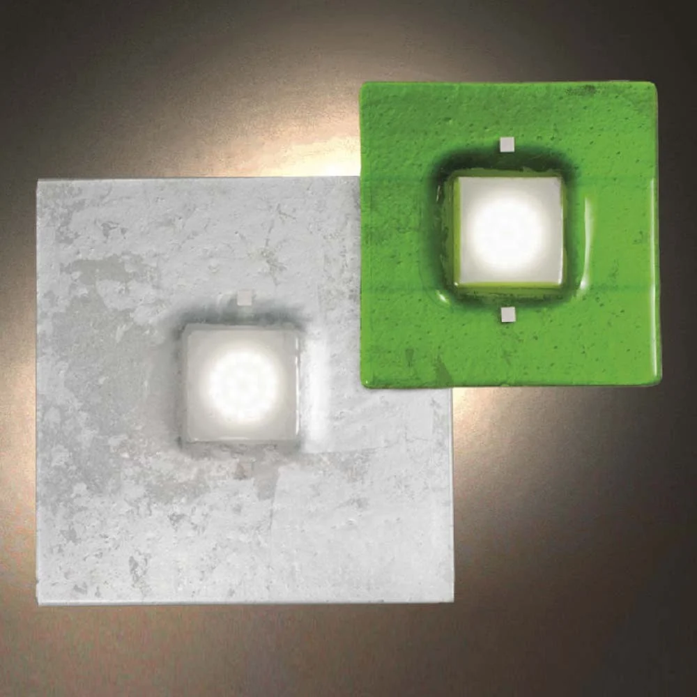 Square applique in vetro fusione in varie gradazioni di colore nero