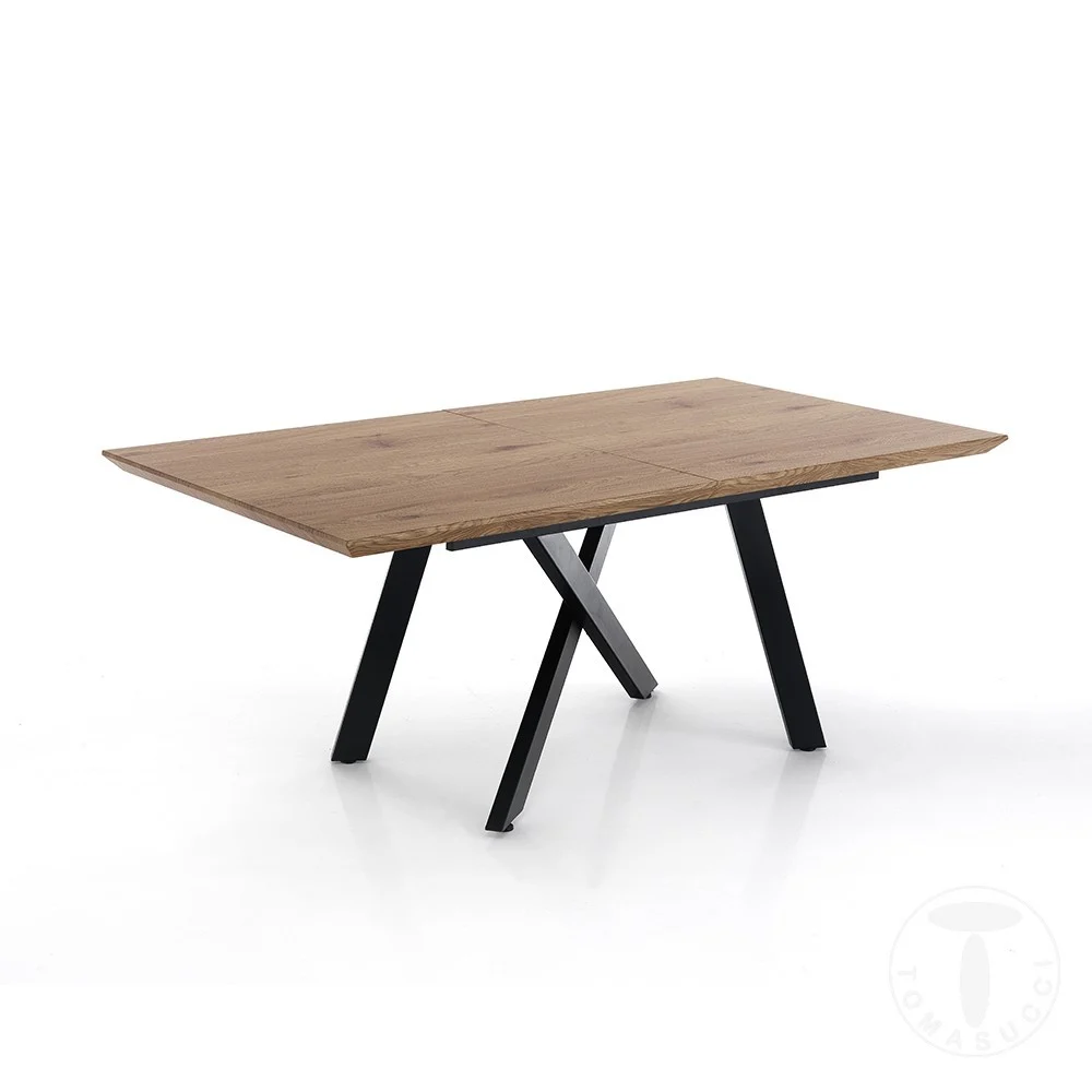 Tavolo allungabile Emme di Tomasucci con struttura in metallo e piano in legno finitura rovere