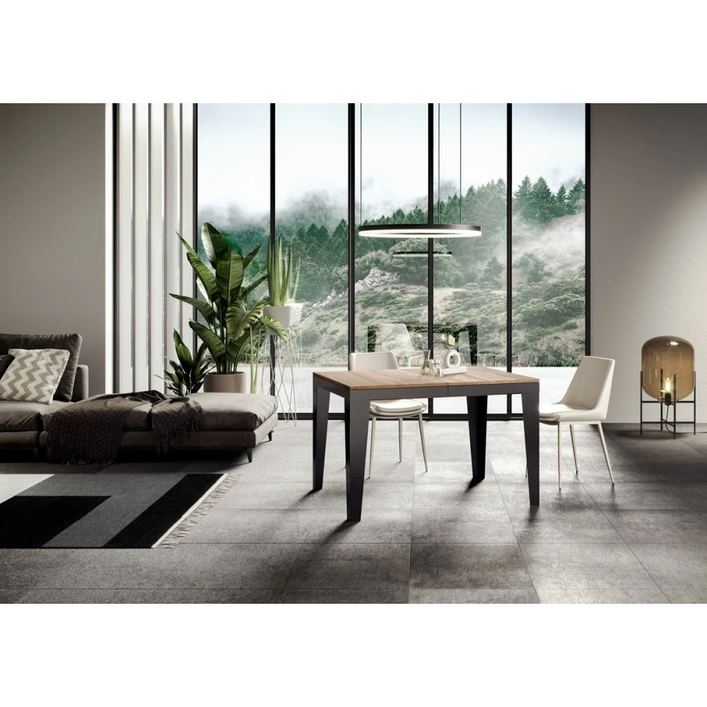 Tavolo allungabile Flame Evolution di Itamoby realizzato con gambe in metallo e piano in microparticelle di legno