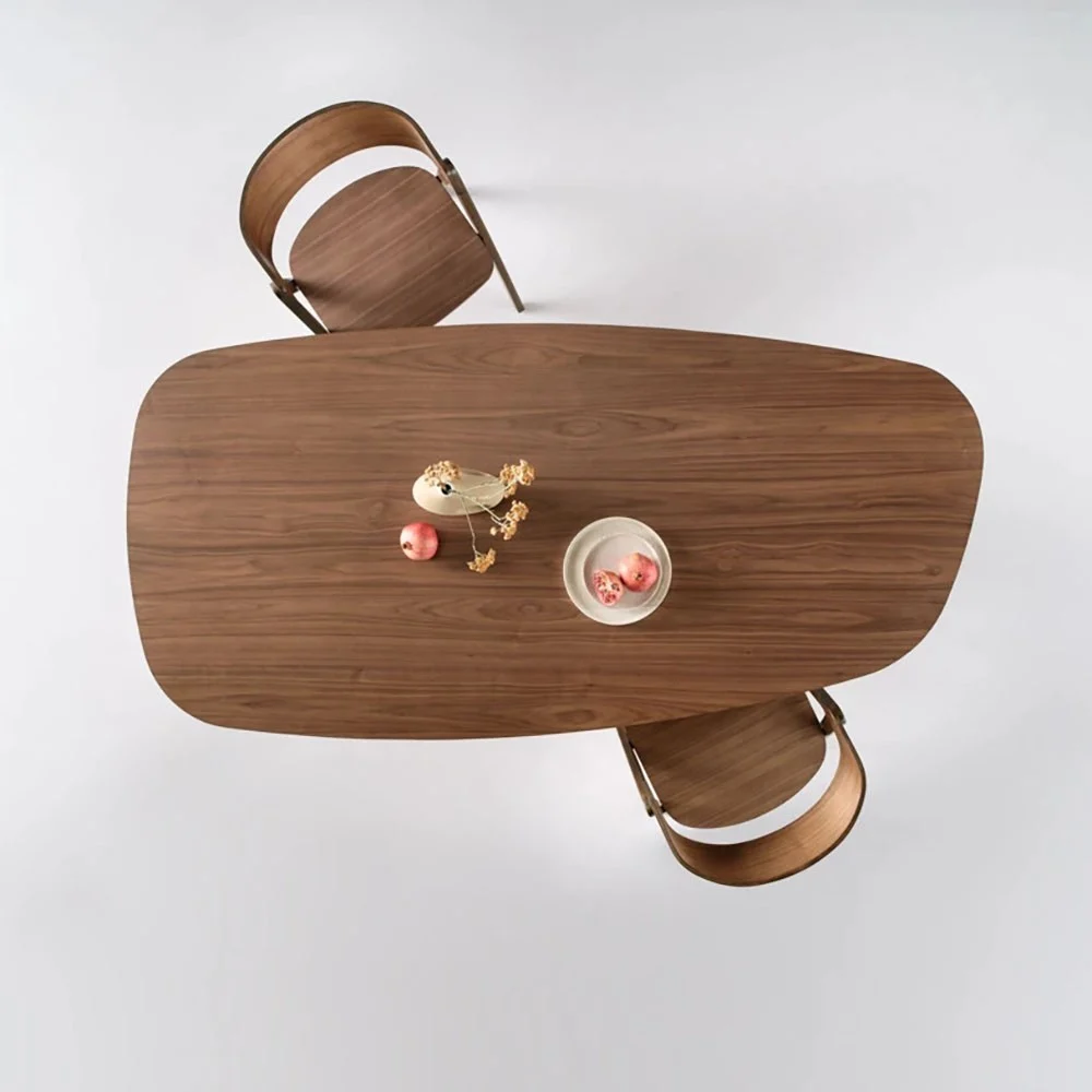 Tavolo da pranzo Aska dal design moderno con piano sagomato