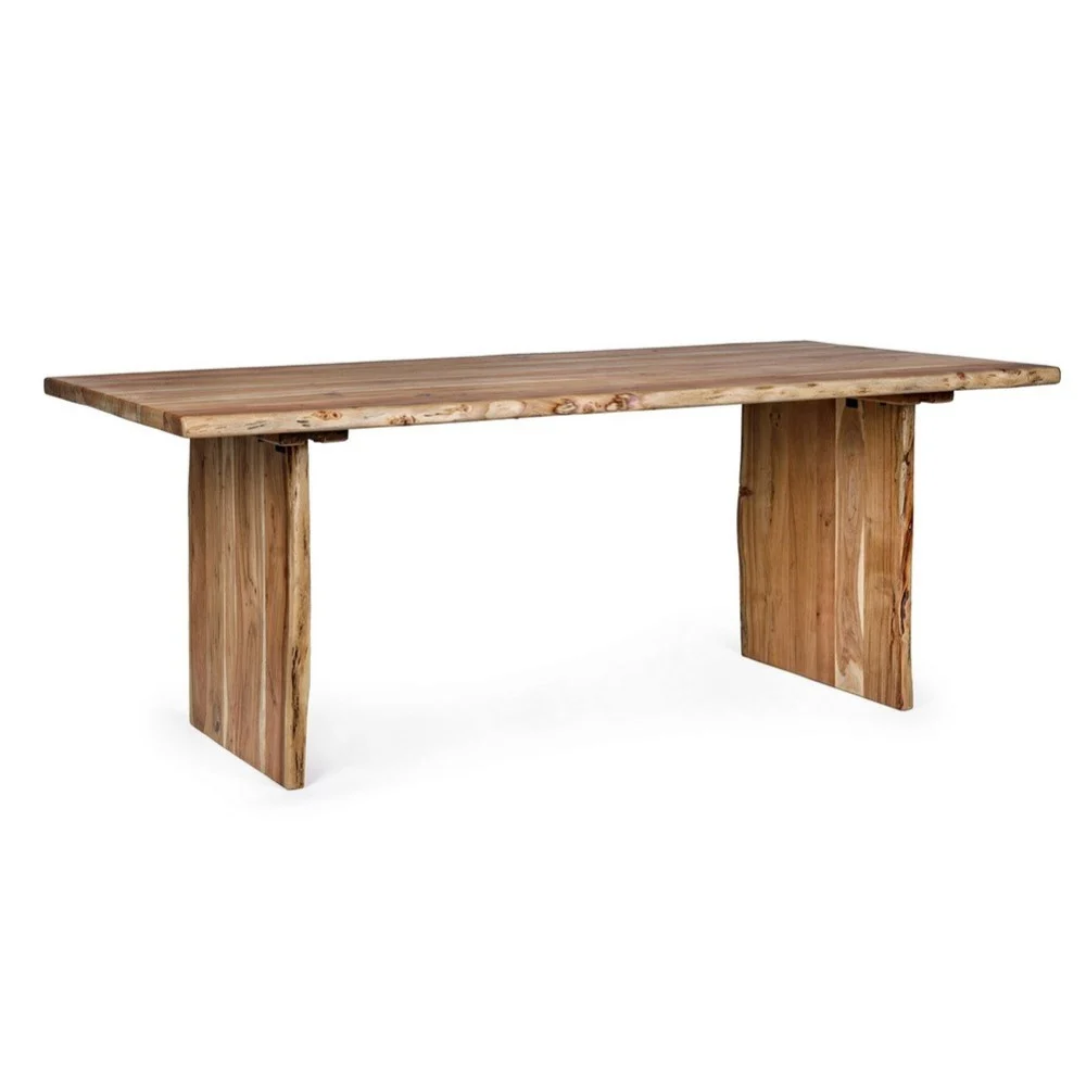 Tavolo Eneas di Bizzotto realizzato interamente in legno di acacia