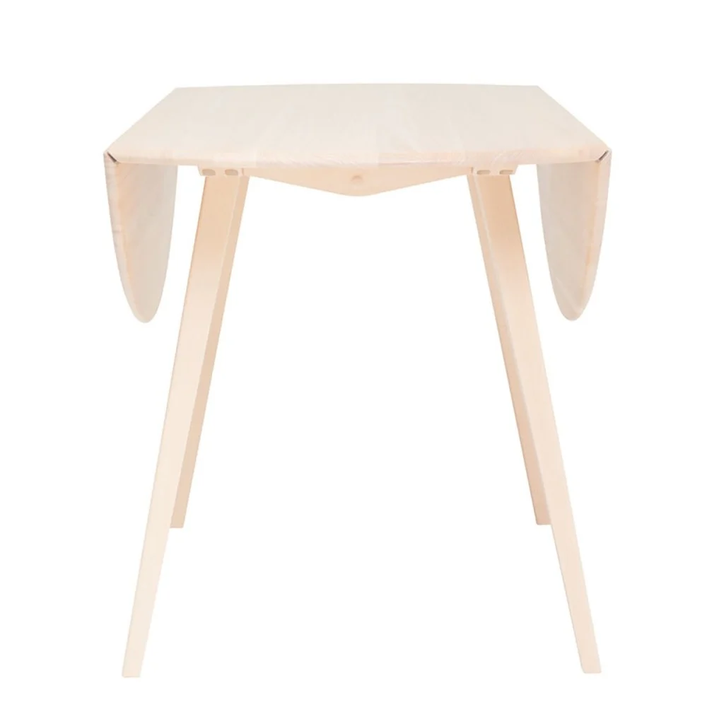 Tavolo ovale richiudibile Drop Leaf Table di Ercol realizzato in legno massello