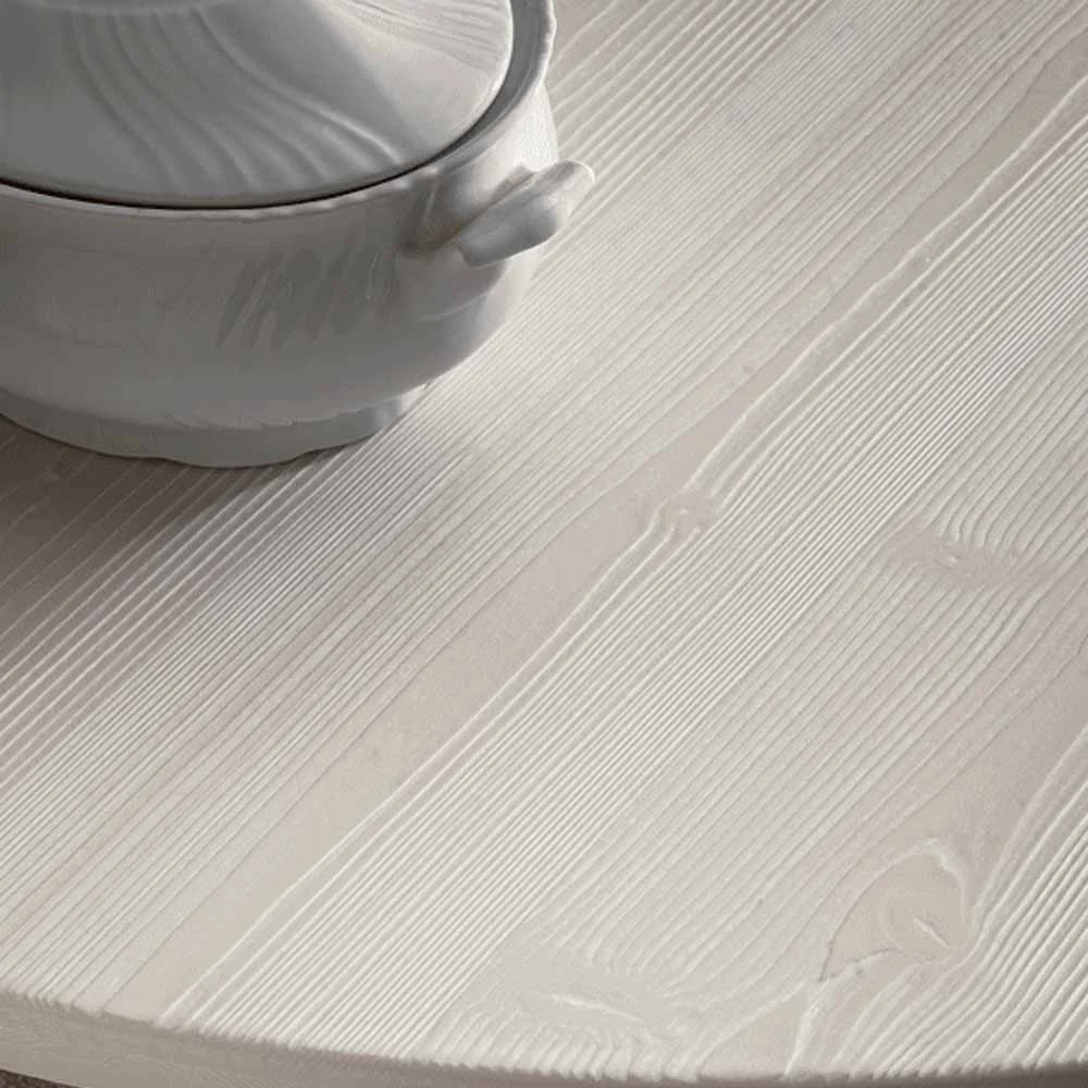 Tavolo Tao di Callesella realizzato in legno massello disponibile in due misure