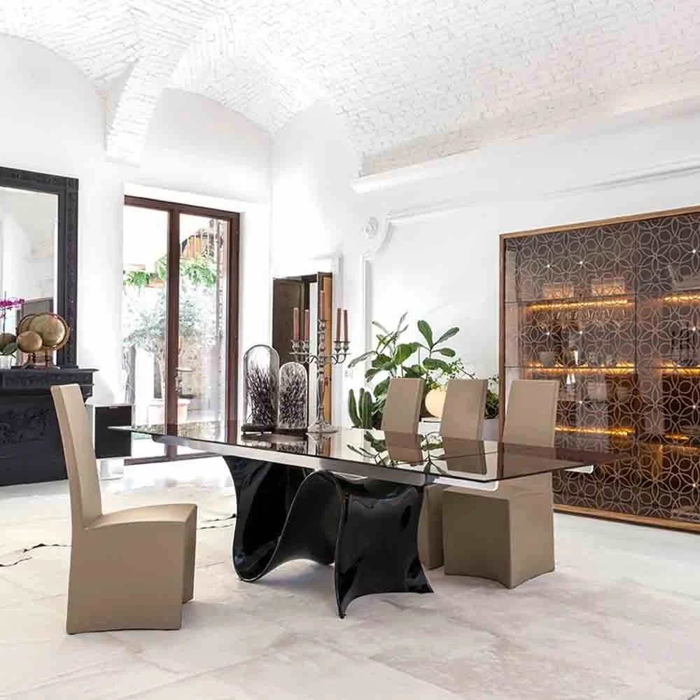 Tonin Casa tavolo allungabile Wave con struttura in resina Baydur e piano in vetro