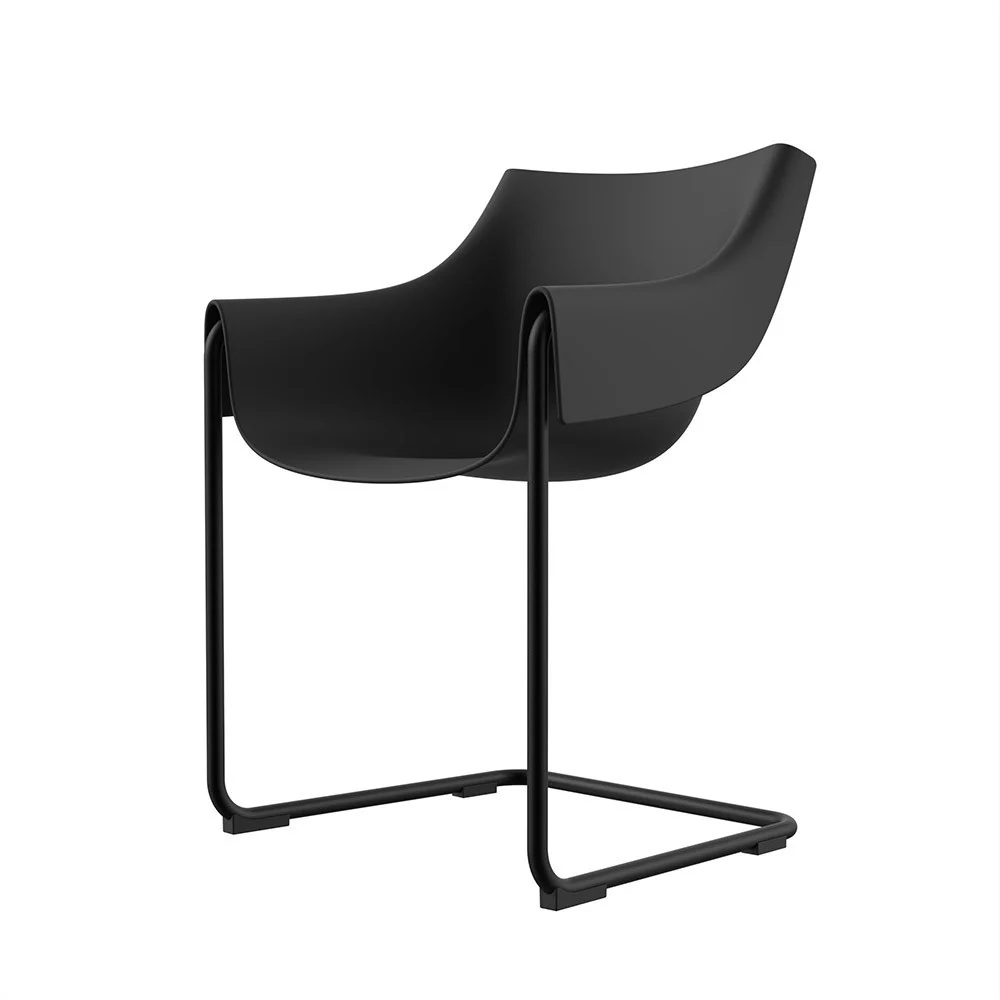 Vondom Manta sedie con braccioli a sbalzo adatte sia per indoor che outdoor