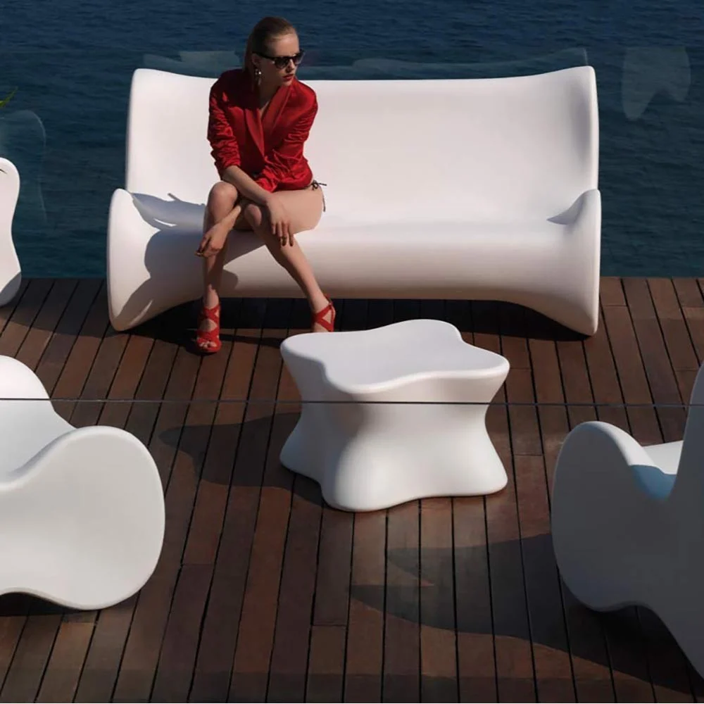 Vondom Pal divano da esterno disegnato da Karim Rashid