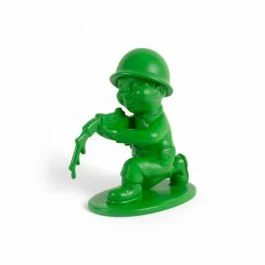 PLASTIC PEACE OGGETTO DECORATIVO IN RESINA