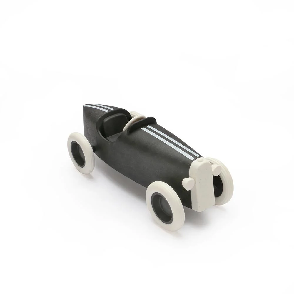 Auto da corsa Black Grand Prix