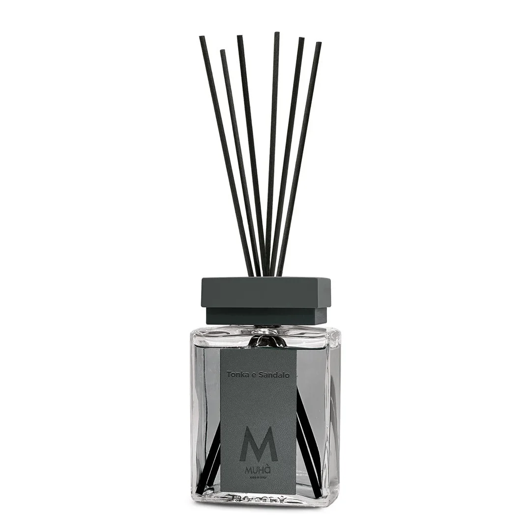Muhà Luxe Perfume Diffusore Ambiente con Bastoncini Tonka e Sandalo 200 Ml