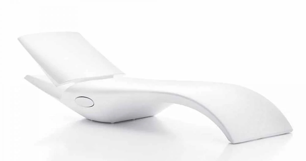 Lettino da Giardino Chaise Longue di Design in Plastica Bianca - Zoe by Mayyour
