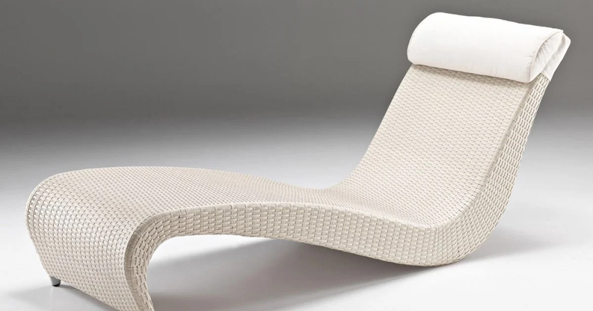 Lettino da Giardino in Polyrattan con Cuscino Poggiatesta – Viserys