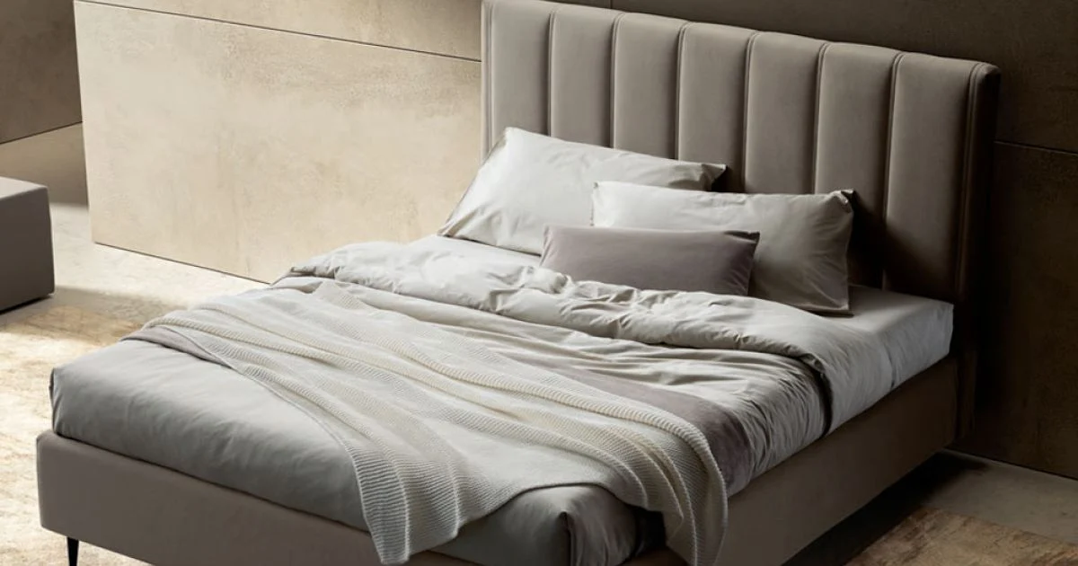 Letto Matrimoniale 160x190 con Trapuntatura a Fasce Larghe Verticali - Magan