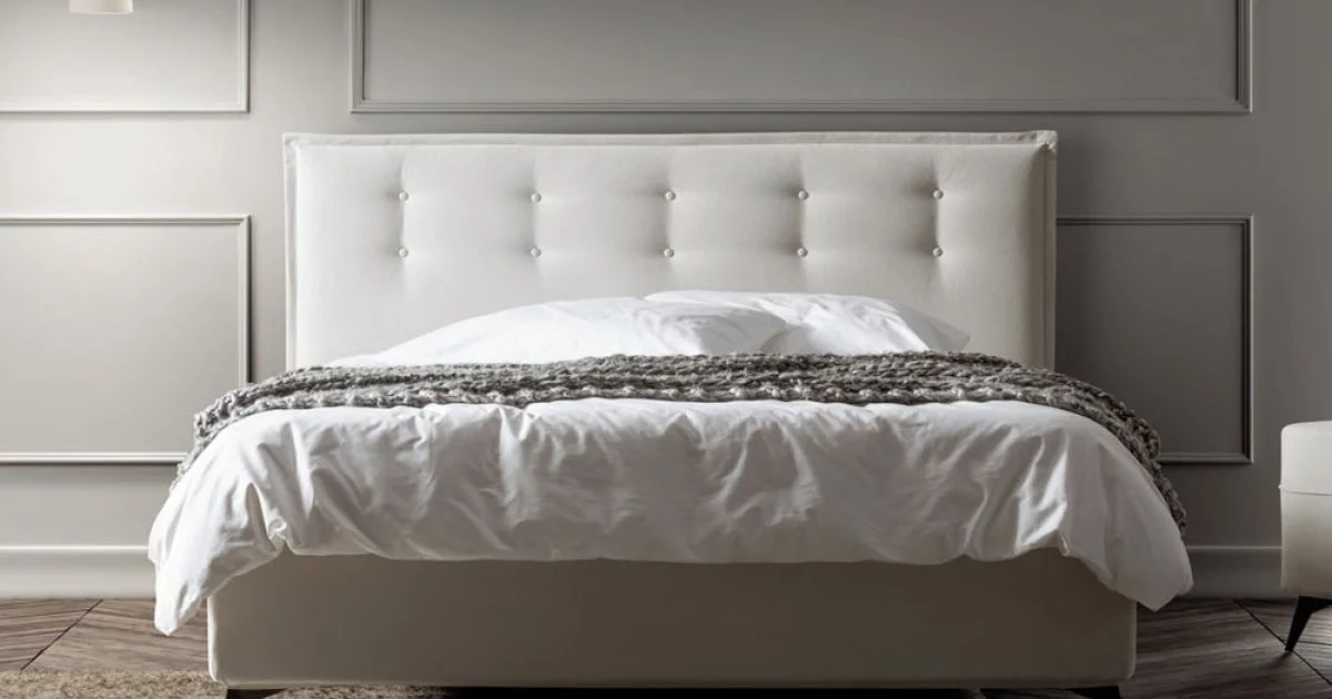 Letto Matrimoniale 160x190 in Tessuto con Testata con Bottoni Made in Italy - Sogni