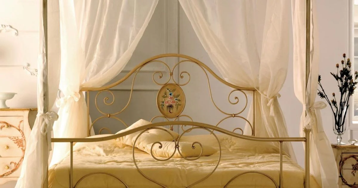 Letto Matrimoniale con Pediera Coordinata in Ferro Tubolare Made in Italy - Chic