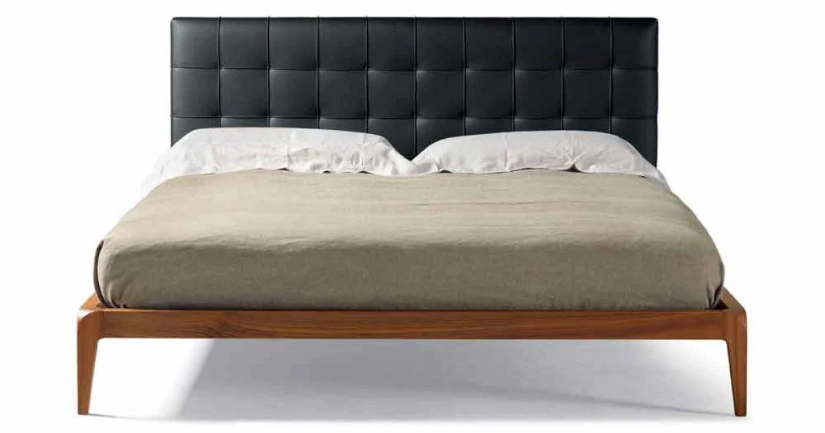 Letto Matrimoniale in Legno di Noce con Testata in Pelle Leilo