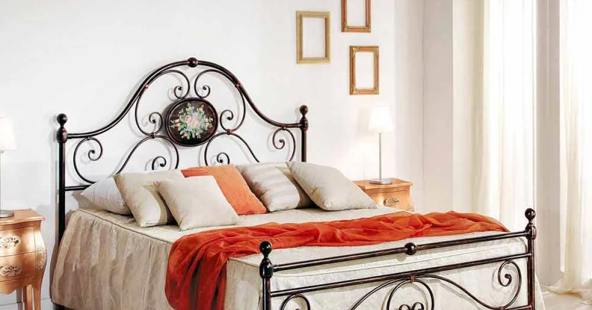 Letto matrimoniale di design in ferro battuto artigianale Alexa