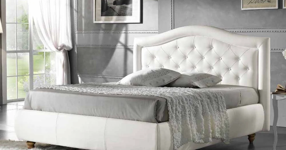 Letto matrimoniale imbottito in ecopelle con box 160x190/200 cm Agly