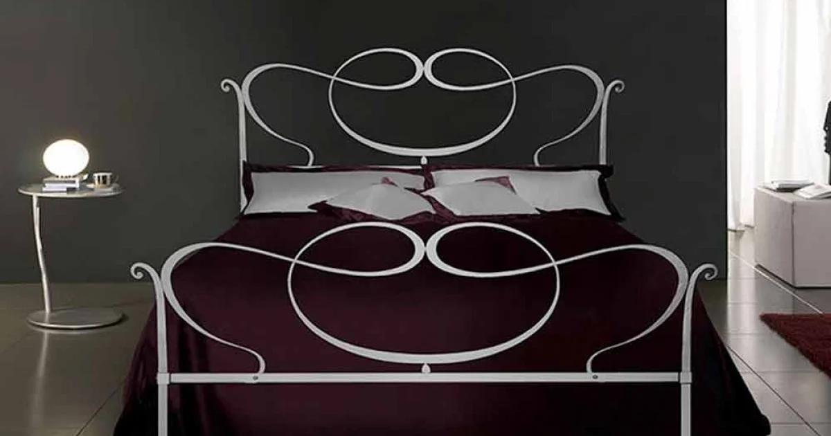 Letto Matrimoniale in Ferro Battuto Rubino