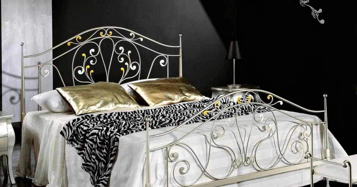 Letto matrimoniale neoclassico forgiato a mano in ferro pieno Jessica