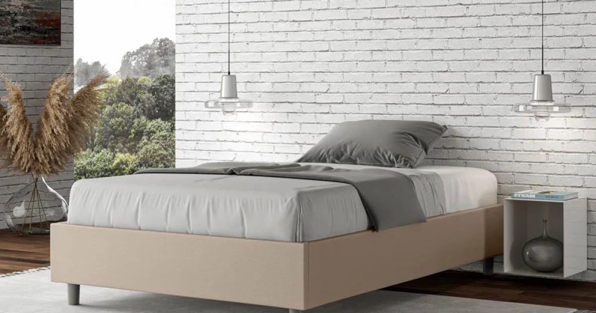 Letto Una Piazza e Mezzo 140x200 cm Rivestito in Similpelle Made in Italy - Atleta