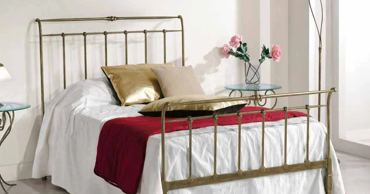 Letto una piazza e mezzo ferro battuto pieno Kelly made in Italy