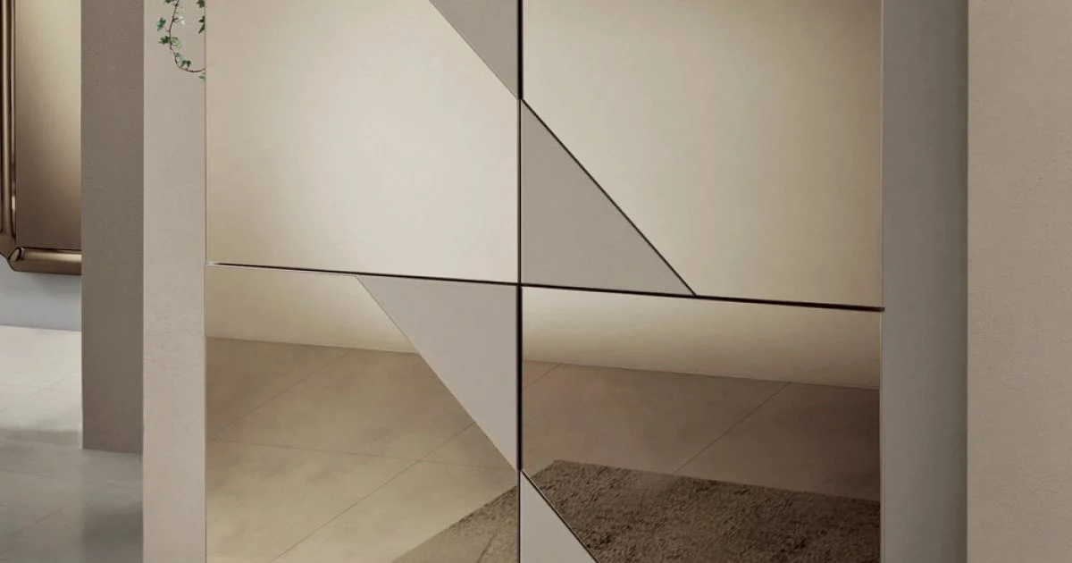 Madia con 4 Ante in MDF Laccato Rivestite in Vetro Specchio - Diletta