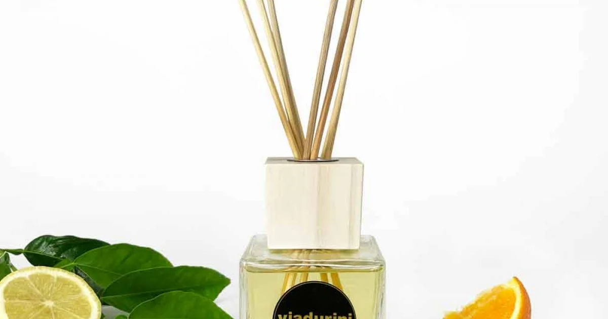 Profumatore Ambiente Mandarino e Cannella 200 ml con Bastoncini - Lamaddalena