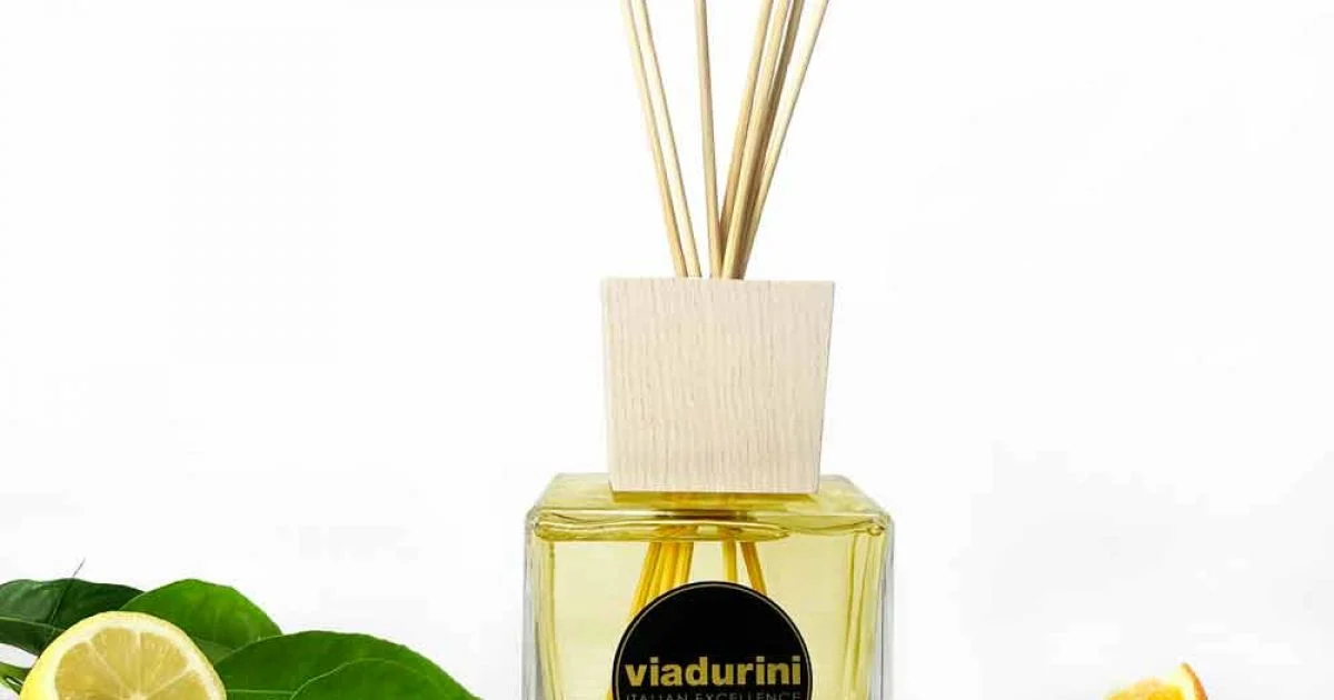 Profumatore Ambiente Mandarino e Cannella 500 ml con Bastoncini - Lamaddalena