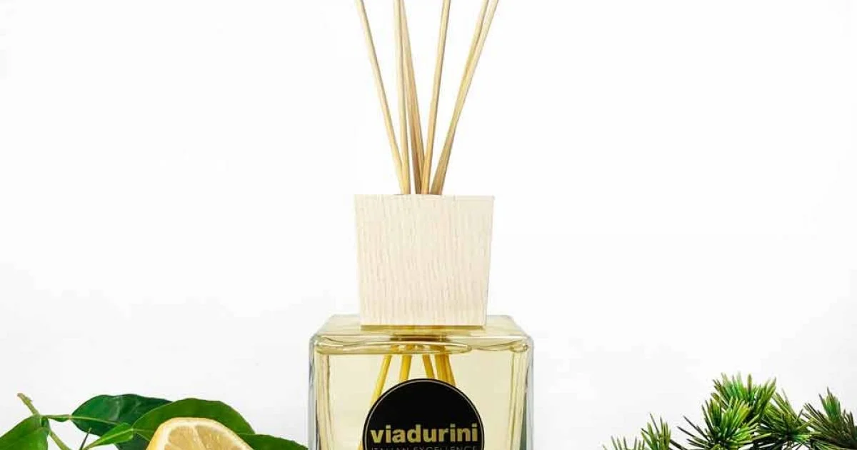 Profumatore Ambiente Rosa Marittima 500 ml con Bastoncini - Rosadiamalfi