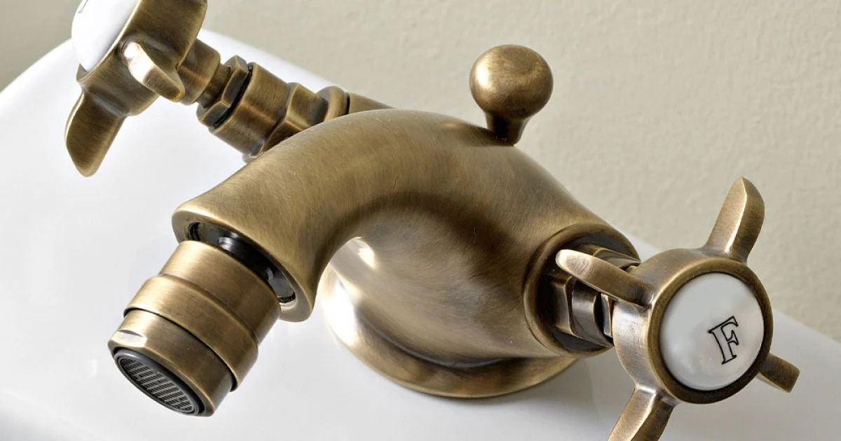 Rubinetto Monoforo per Bidet Classico in Ottone e Maniglie a Farfalla - Miriano