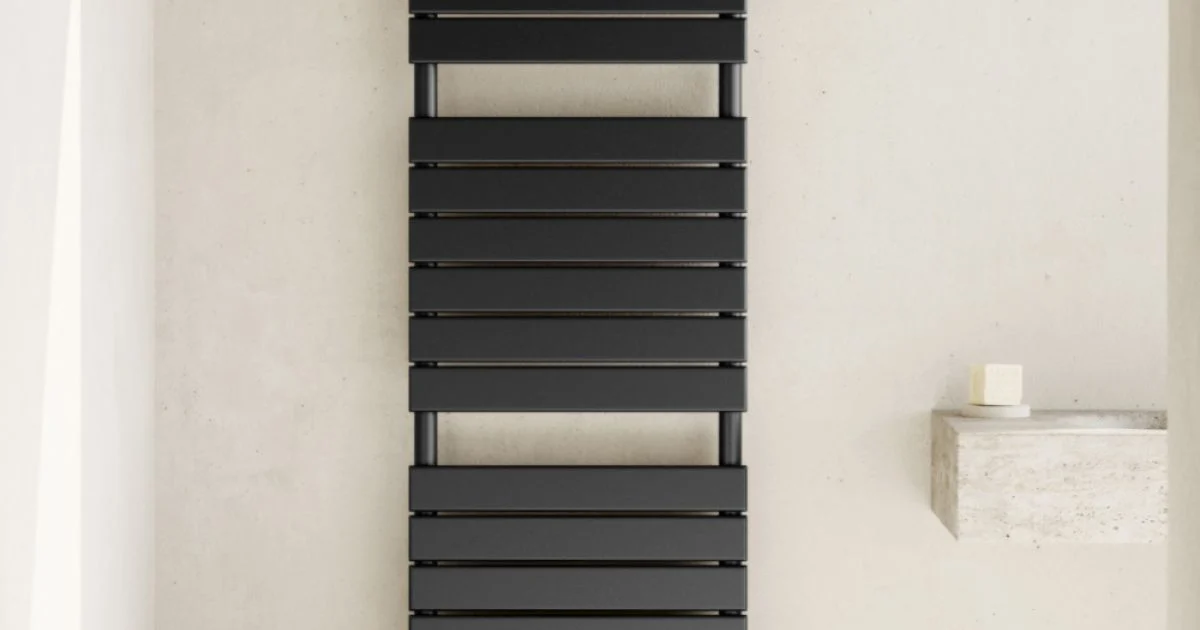 Scaldasalviette Idraulico in Acciaio al Carbonio Nero Made in Italy - Carezza