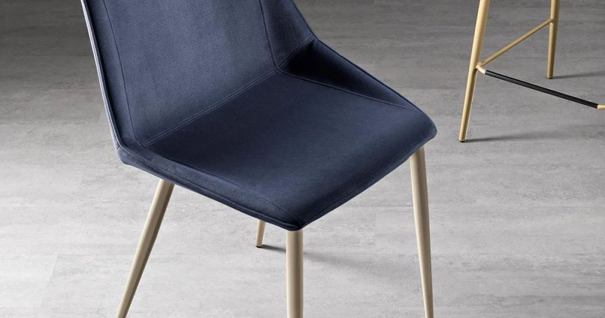 Sedia con Gambe in Metallo e Seduta Monoscocca in Tessuto Made in Italy - Hinata