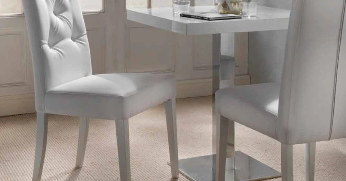 Sedia Imbottita di Design, con Lavorazione Capitonnè - Diana