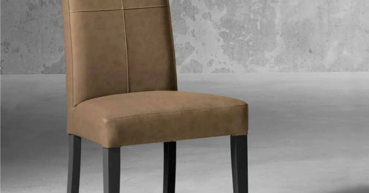 Sedia imbottita moderna in legno di faggio prodotta in Italia Ponza