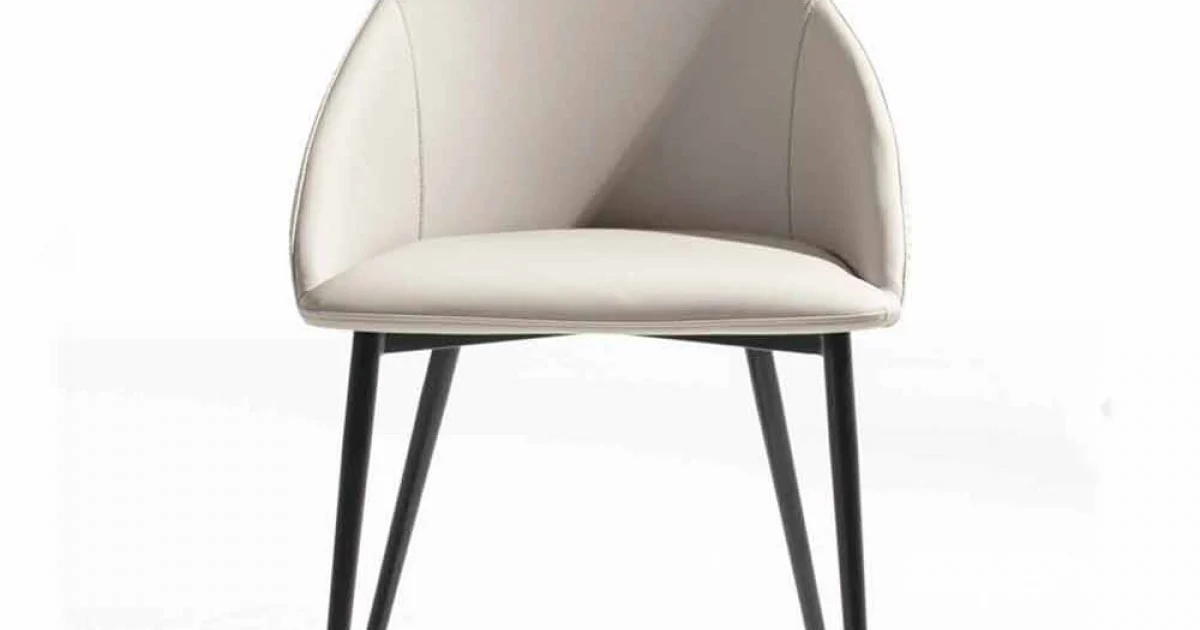 Sedia in Ecopelle con Schienale Decorato e Base in Metallo Nero, 2 Pezzi - Nima