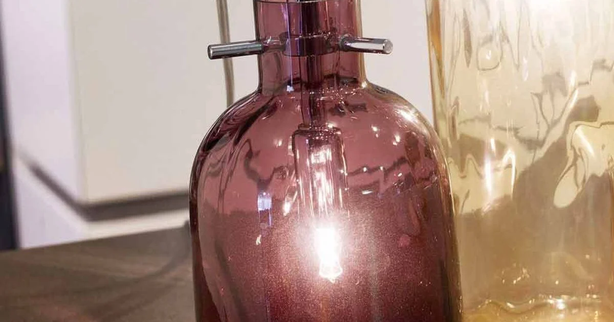 Selene Bossa Nova lampada da tavolo Ø11 H16cm, vetro soffiato ametista
