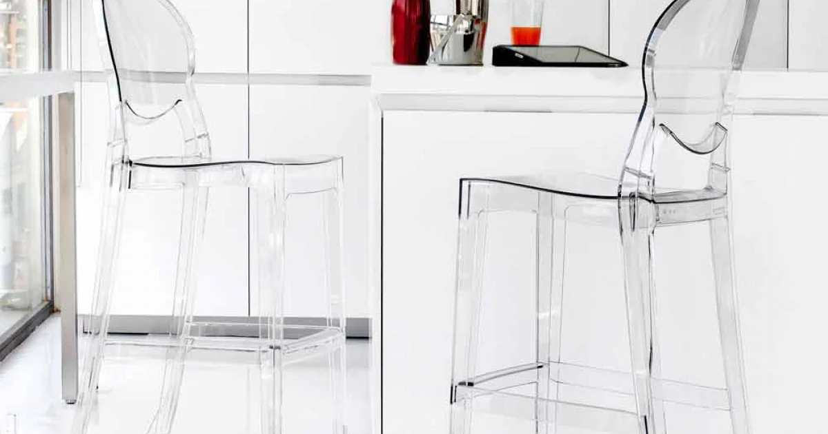 Sgabello moderno in policarbonato trasparente elegante Bosa