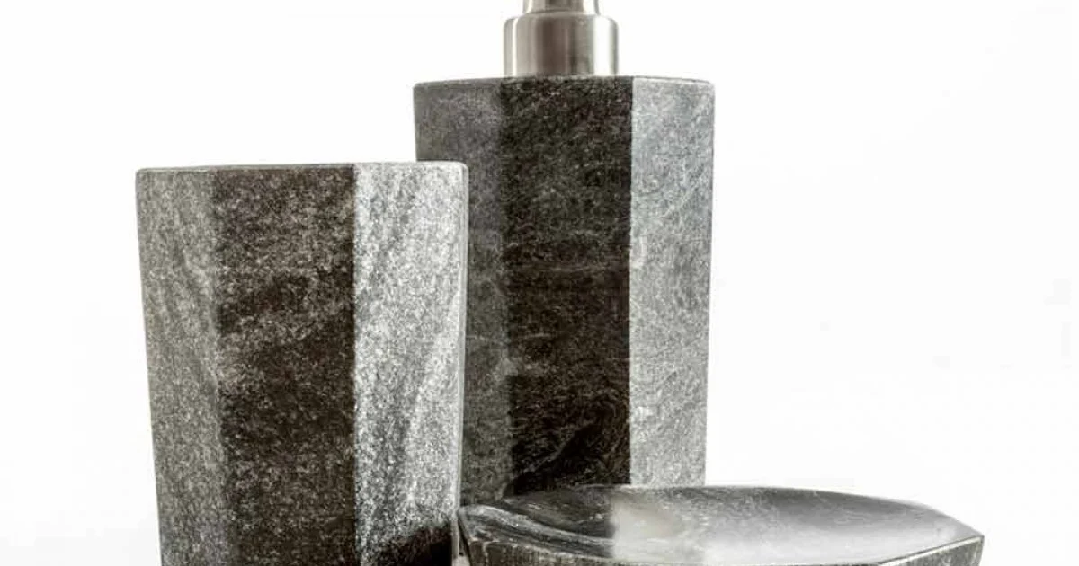 Set moderni accessori per bagno in marmo grigio venato Montafia