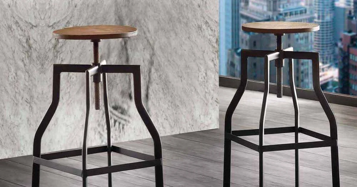 Sgabello design moderno in metallo e legno regolabile Livorno