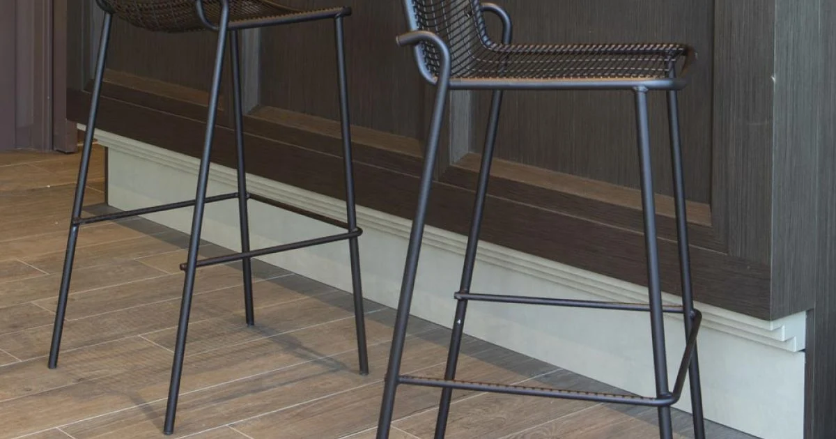 Sgabello Impilabile da Esterno in Metallo Made in Italy 2 Pezzi - Vikas
