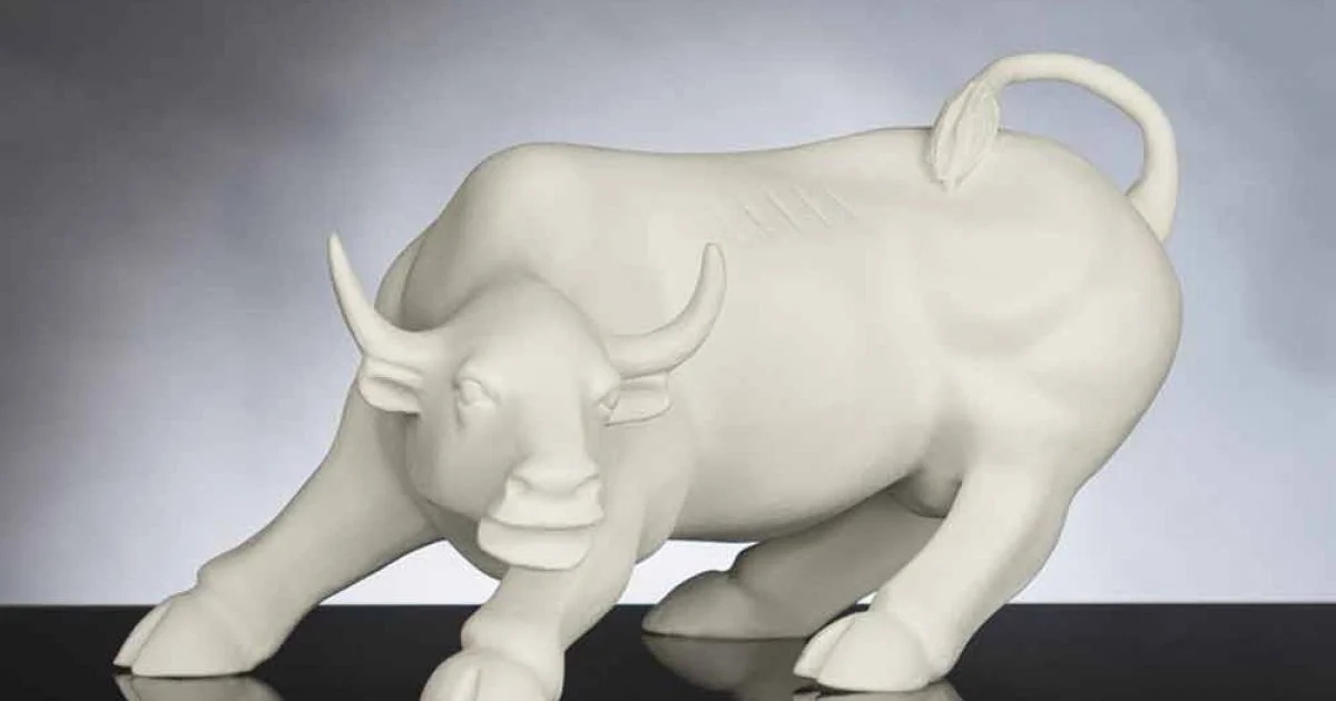 Soprammobile a Forma di Toro in Ceramica Lavorata a Mano Made in Italy - Bulino