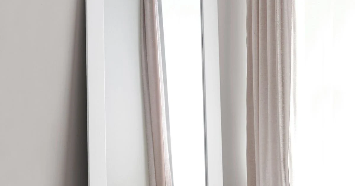 Specchiera con Cornice in Diverse Finiture Realizzata in Italia - Belenus