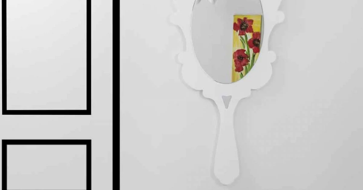 Specchiera da parete bianca con cornice decorata Neve made in Italia