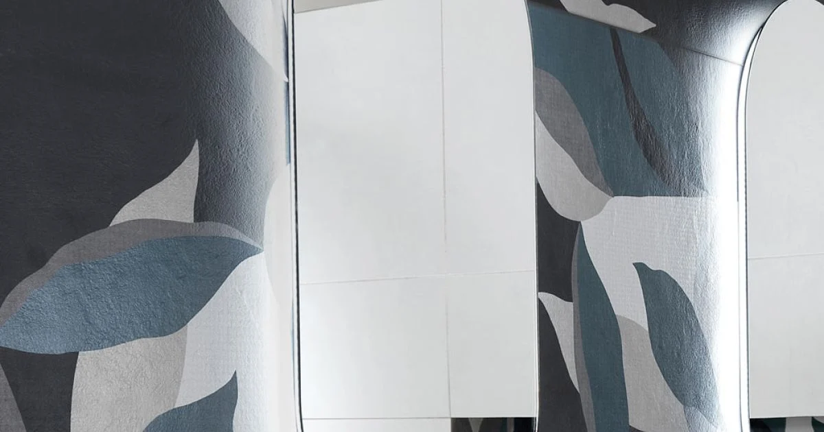 Specchiera Filo Lucido di Forma Irregolare Retroilluminato Made in Italy - Study