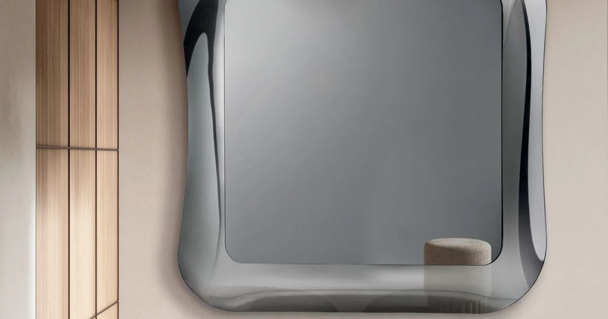 Specchio da Parete con Cornice in Vetro Fuso Mosso Made in Italy - Adorata
