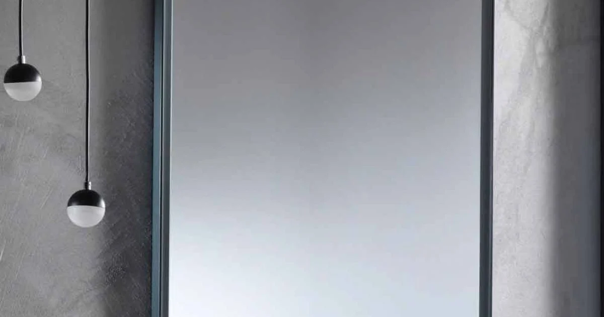 Specchio da Parete con Telaio in Alluminio e Luce LED Made in Italy - Chik